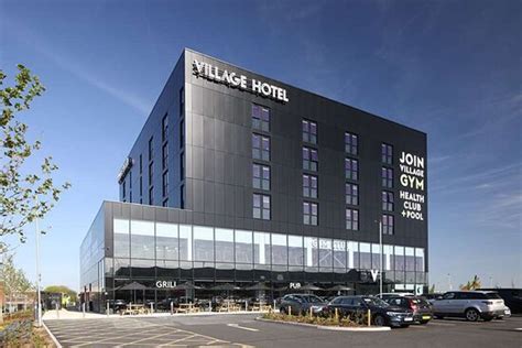 hotels near eastleigh 5/5These hotels near Airport Connect in Eastleigh have great views and are well-liked by travelers: Hilton at The Ageas Bowl - Traveler rating: 4